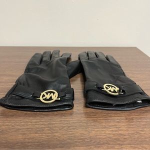 NWOT Michael Kors Leather Gloves Sz M